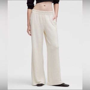 Lululemon BeCalm Mid-Rise
Wide-Leg Pant